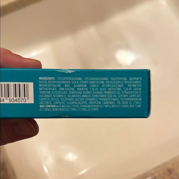 Thrive Causemetics Pink Blush Stick in Maggie Rose Shimmer - Picture 3 of 4